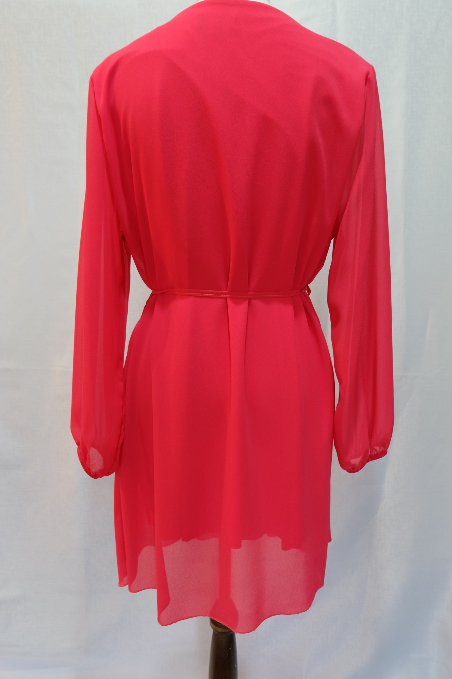 Vestido de mujer curvy fucsia