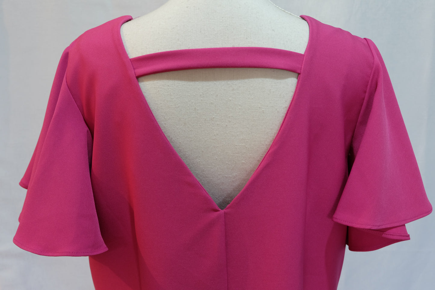 Vestido de mujer curvy fucsia