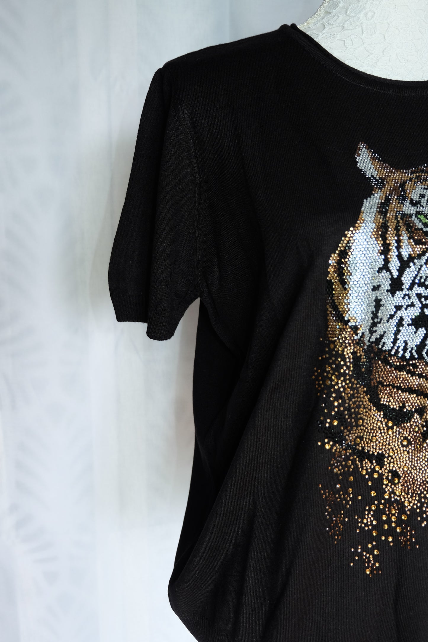 Camiseta de punto negra tigre